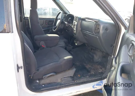 2003 Chevrolet S-10 from USA, damaged, VIN 1GCCS19X138129366